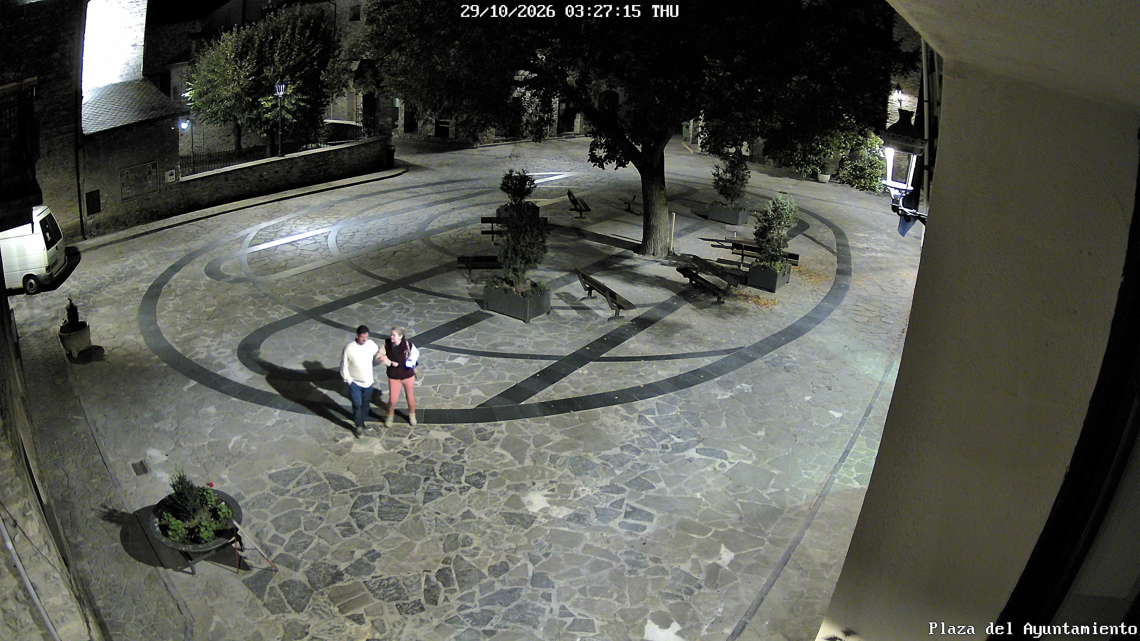 Live image of Benasque: Town-hall square